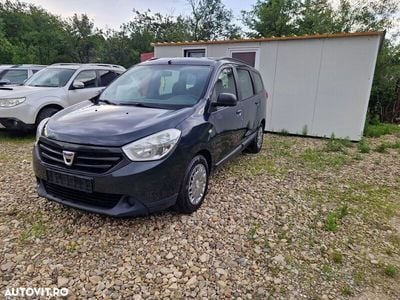 Second-hand Dacia Lodgy Ambiance 90 CP (66 kW) 2013 Gri Monovolum