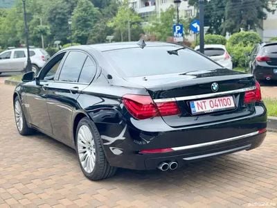 BMW 730