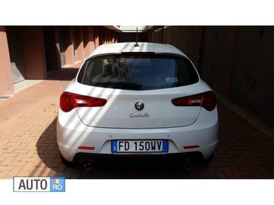 Alb Utilizat 2014 Alfa Romeo Giulietta Hatchback | 12.500 EUR
