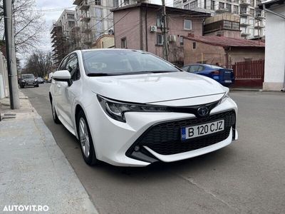 second-hand Toyota Corolla 1.8 HSD Business