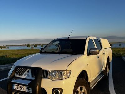 second-hand Mitsubishi L200 Pick Up 4x4 DPF Double Cab