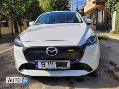 Second-hand Mazda 2 Center-Line 90 CP (66 kW) 2023 Alb Hatchback