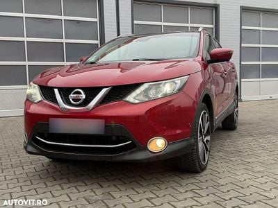 Second-hand Nissan Qashqai Tekna 110 CP (80 kW) 2016 Culoarerosu SUV
