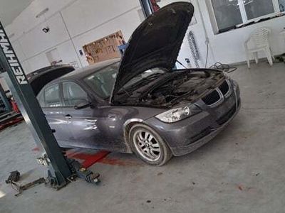 Second-hand BMW 320 163 CP (119 kW) 2005 Berlinǎ