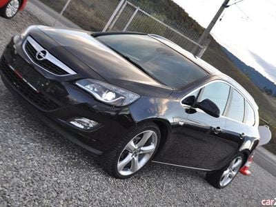Second-hand Opel Astra Sport 140 CP (102 kW) 2011 Negru Break