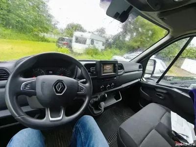 Second-hand Renault Master 131 CP (96 kW) 2021 Alb Van