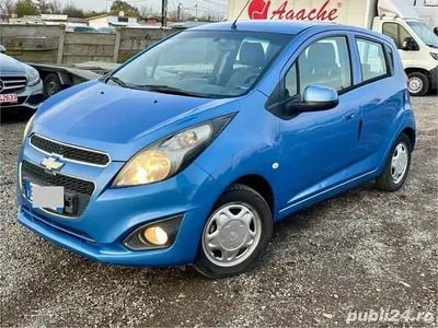 Second-hand Chevrolet Spark 68 CP (50 kW) 2014 Albastru Hatchback