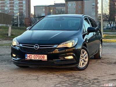 Second-hand Opel Astra Selection 110 CP (80 kW) 2018 Negru Berlinǎ