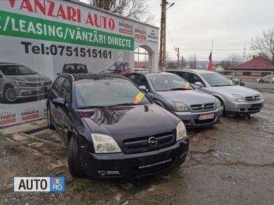 Second-hand Opel Signum 155 CP (114 kW) 2003 Negru Hatchback