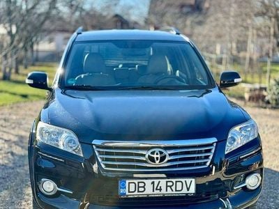 Culoarenegru Utilizat 2011 Toyota RAV4 Luxury SUV | 6.500 EUR (Preț bun)