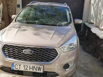 Bej Utilizat 2018 Ford Kuga Vignale SUV | 18.000 EUR (Puțin scump)