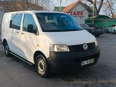 Second-hand VW Transporter Comfortline 130 CP (95 kW) 2004 Culoarealb Van
