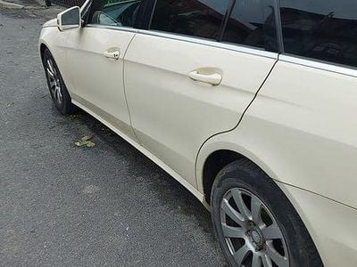 Culoarebej Utilizat 2015 Mercedes E200 Break | 5.000 EUR (Preț OK)