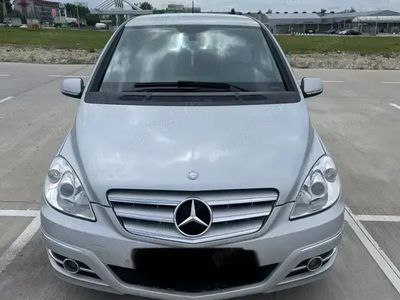 Mercedes B200