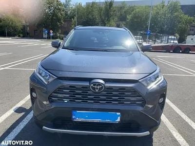 Gri Utilizat 2020 Toyota RAV4 SUV | 29.500 EUR (Scump)