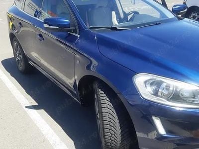Second-hand Volvo XC60 Ocean Race 220 CP (161 kW) 2016 Albastru SUV