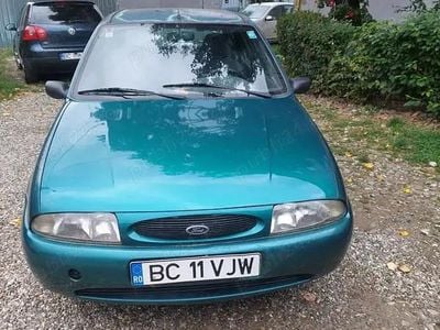 Second-hand Ford Fiesta 60 CP (44 kW) 1999 Verde Hatchback