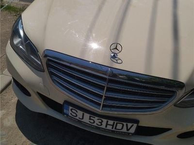 Mercedes E200