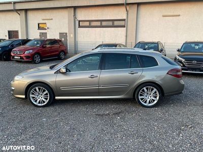 second-hand Renault Laguna GrandTour dCi 150 FAP Start-Stop Paris 2012 · 254 000 km · 1 995 cm3 · Diesel