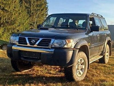 Culoarenegru Utilizat 2000 Nissan Patrol SUV | 9.000 EUR