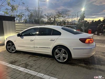 Utilizat 2014 VW Passat Berlinǎ | 9.750 EUR