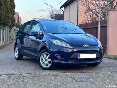Albastru Utilizat 2010 Ford Fiesta Hatchback | 2.650 EUR (Preț bun)