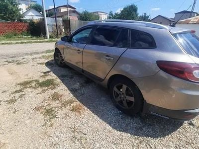 Second-hand Renault Mégane III 110 CP (80 kW) 2012 Bej Hatchback