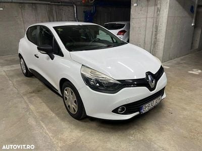 Culoarealb Utilizat 2015 Renault Clio IV Life Hatchback | 5.800 EUR (Preț OK)