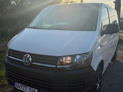 Second-hand VW Transporter Comfortline 102 CP (75 kW) 2018 Culoarealb Van