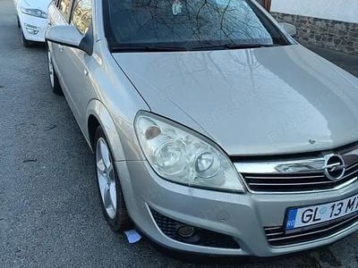 Second-hand Opel Astra 88 CP (64 kW) 2007 Gri Break