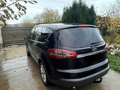 Culoarenegru Utilizat 2009 Ford S-MAX S Monovolum | 4.990 EUR (Scump)