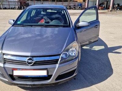 second-hand Opel Astra an 2005, 220000 km, pret negociabil