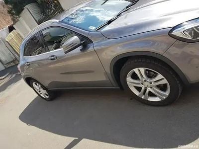 Mercedes GLA220