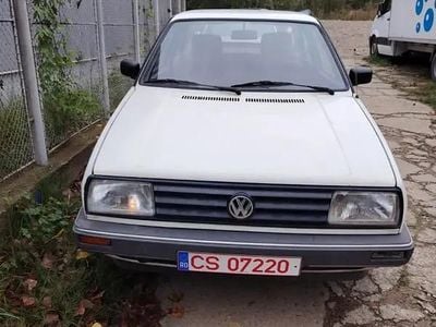 Alb Utilizat 1988 VW Jetta Coupe | 3.500 EUR