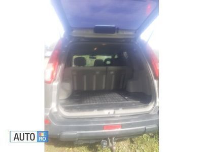Gri Utilizat 2003 Nissan X-Trail SUV | 3.500 EUR