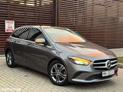 Culoaregri Utilizat 2020 Mercedes B200 Progressive Monovolum | 16.950 EUR
