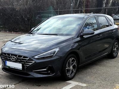 Culoaregri Utilizat 2022 Hyundai i30 Hatchback | 13.500 EUR (Super Preț)