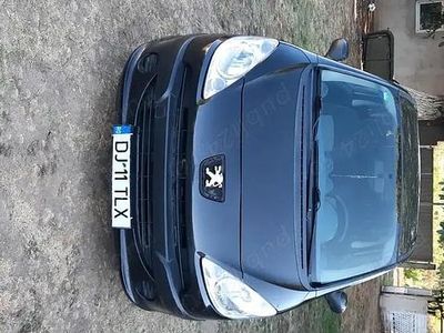 Utilizat 2007 Peugeot 1007 Monovolum | 1.399 EUR