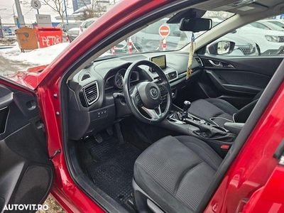 Second-hand Mazda 3 120 CP (88 kW) 2015 Culoarerosu Berlinǎ