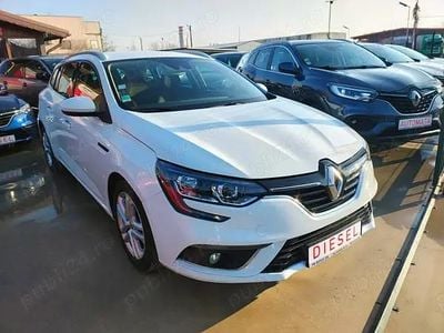 Second-hand Renault Mégane GrandTour Initiale Paris 95 CP (69 kW) 2020 Alb Break