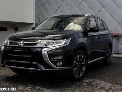 Second-hand Mitsubishi Outlander P-HEV Plus 121 CP (88 kW) 2016 Culoarenegru SUV
