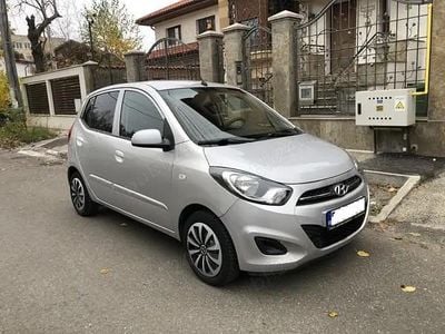 Argintiu Utilizat 2014 Hyundai i10 Classic Hatchback | 4.500 EUR (Scump)