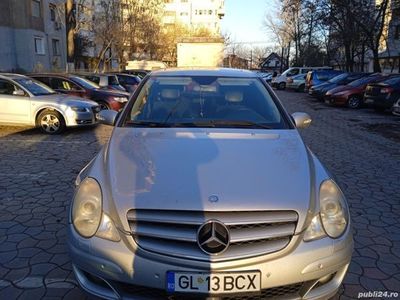 second-hand Mercedes R320 