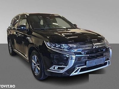 Second-hand Mitsubishi Outlander P-HEV Invite 135 CP (99 kW) 2019 Culoarenegru SUV