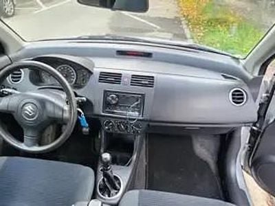 Argintiu Utilizat 2008 Suzuki Swift Coupe | 2.500 EUR