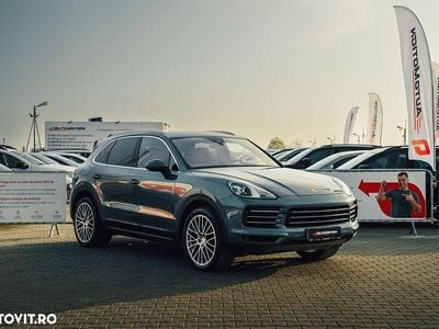 Culoarealbastru Utilizat 2018 Porsche Cayenne SUV | 38.000 EUR