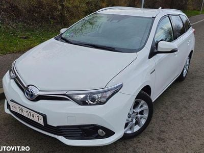 Toyota Auris Hybrid