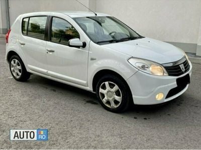 Second-hand Dacia Sandero 75 CP (55 kW) 2010 Alb Hatchback