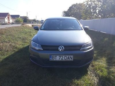 Second-hand VW Jetta 105 CP (77 kW) 2012 Gri Berlinǎ