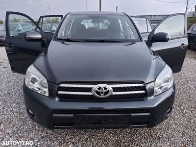 second-hand Toyota RAV4 2006 · 200 000 km · 2 231 cm3 · Diesel